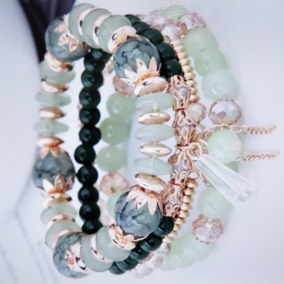 Fashionable  Bohemian Beaded Brace Kit. - Picture 6 of 6